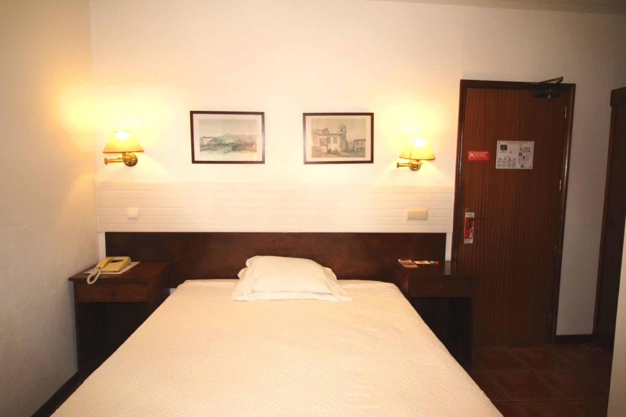 فونشال Guesthouse Vila Lusitania المظهر الخارجي الصورة